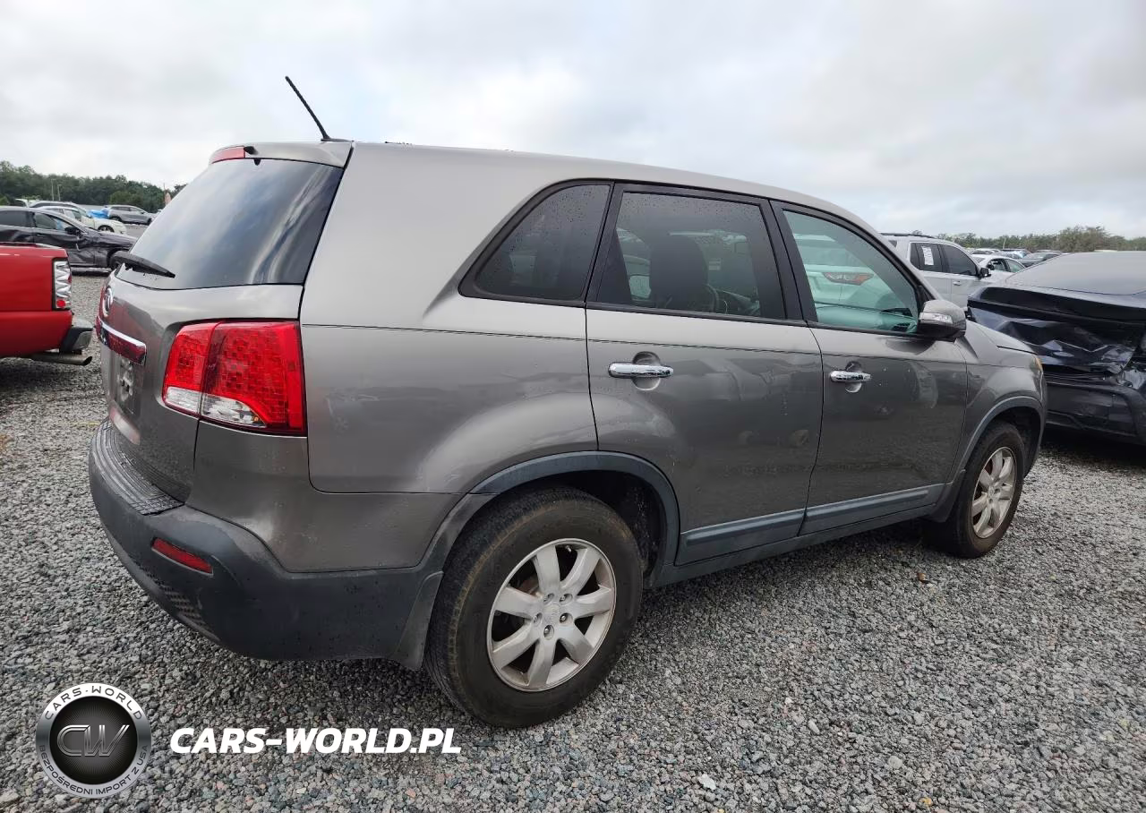 2012 Kia Sorento Lx VIN:5XYKT3A17CG203426 - 3