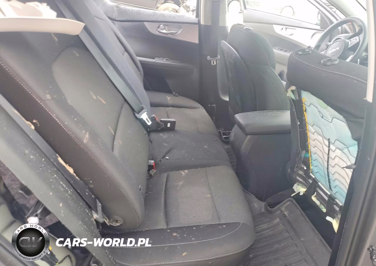 2024 Kia Forte Lxs VIN:3KPF24AD2RE837558 - 10