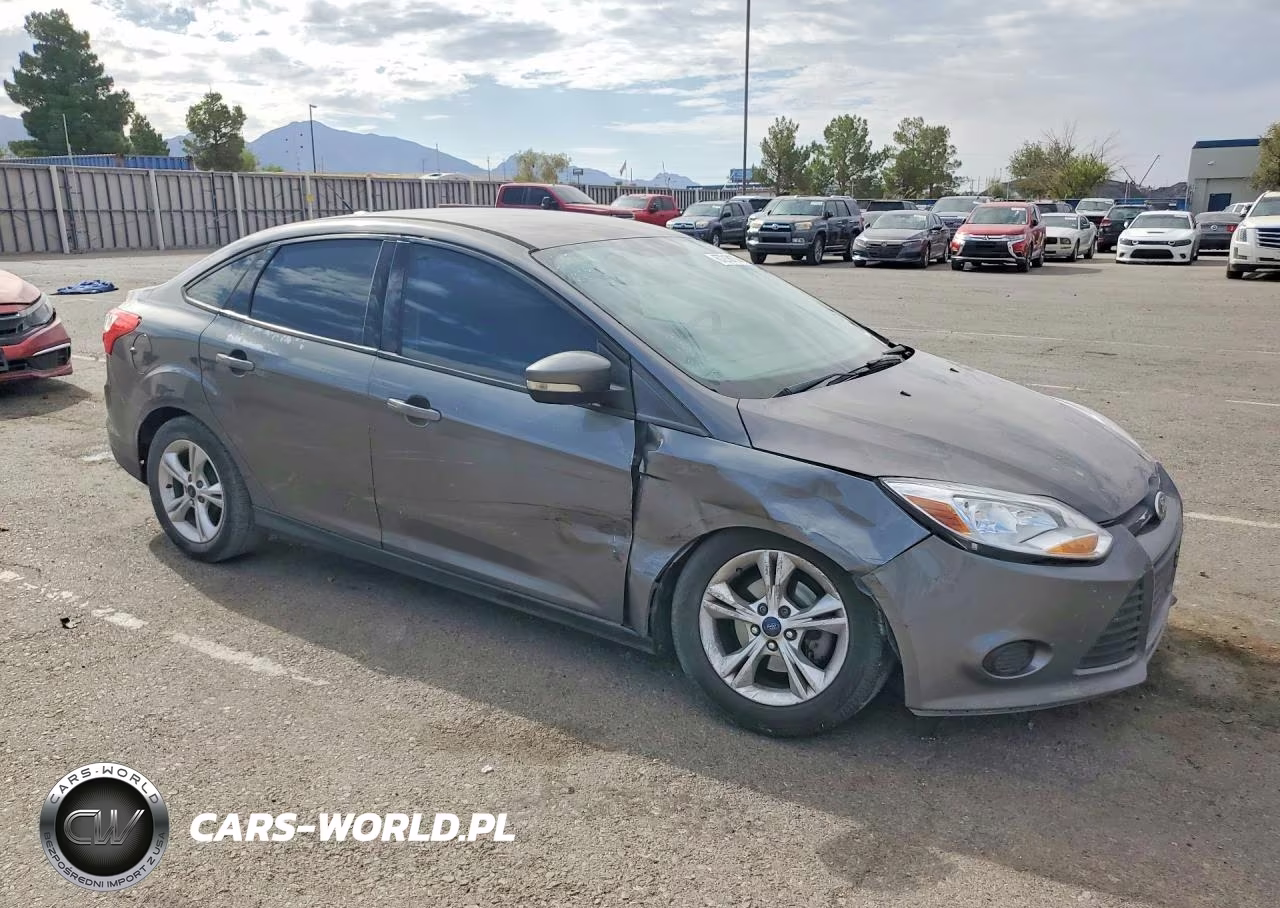 2014 Ford Focus Se VIN:1FADP3F29EL249349 - 4