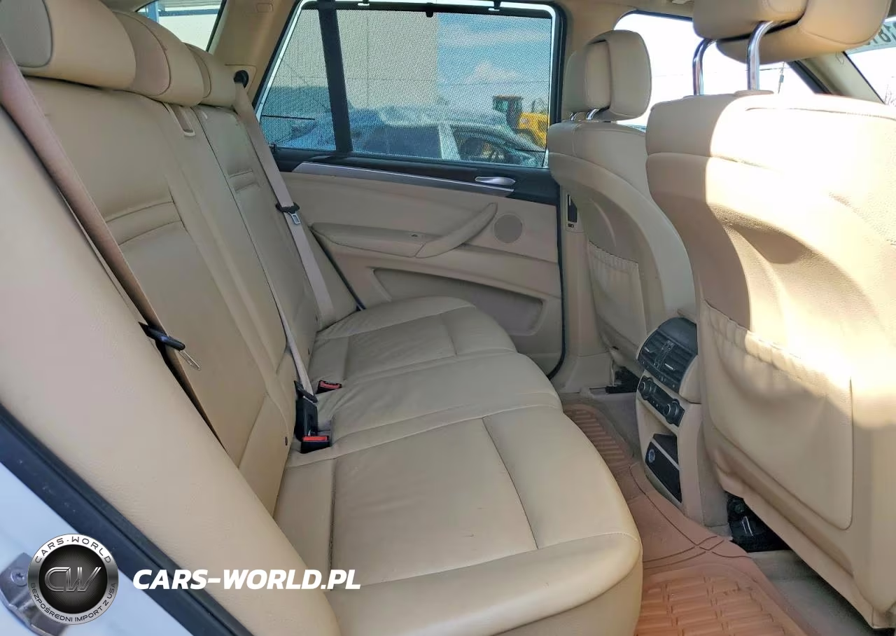2013 BMW X5 xDrive35I VIN:5UXZV4C5XD0B11007 - 11
