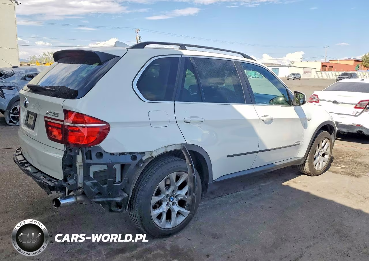 2013 BMW X5 xDrive35I VIN:5UXZV4C5XD0B11007 - 3
