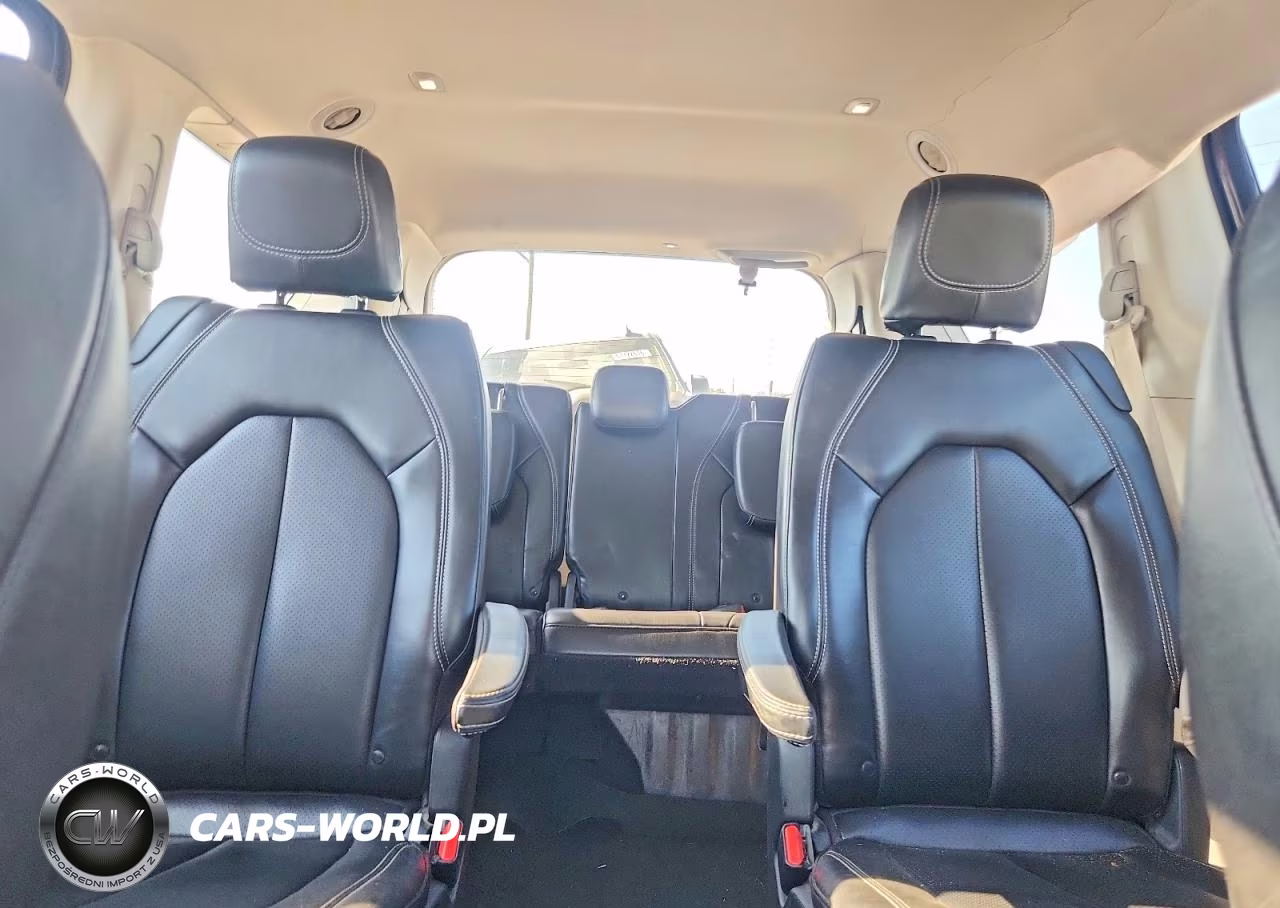 2020 Chrysler Voyager Lxi VIN:2C4RC1DG6LR286068 - 10