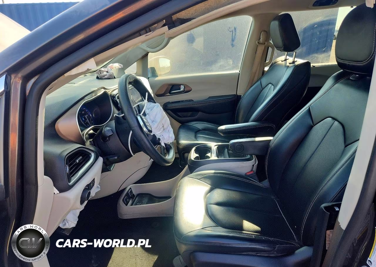 2020 Chrysler Voyager Lxi VIN:2C4RC1DG6LR286068 - 7