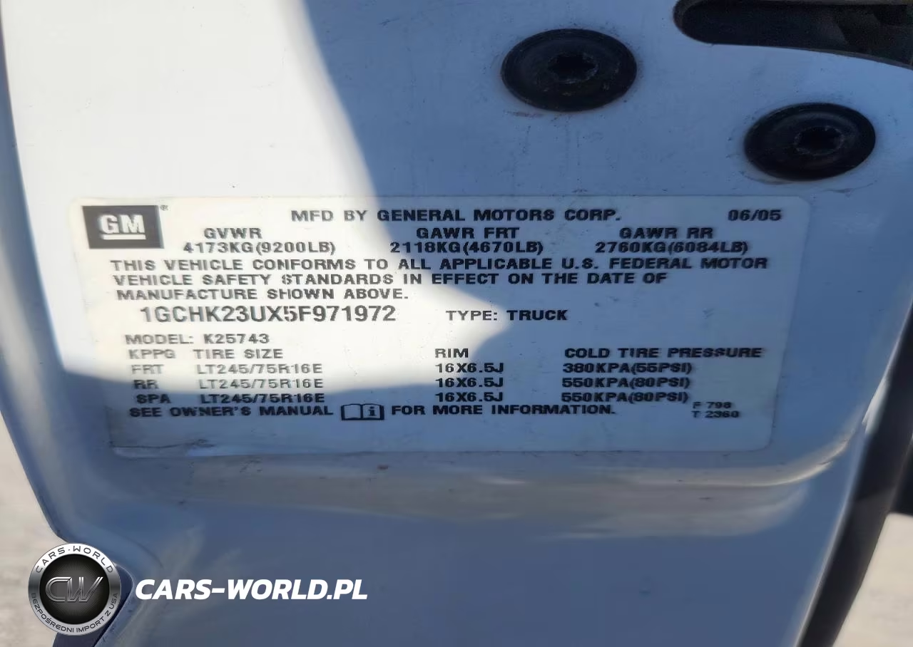 2005 Chevrolet Silverado K2500 Heavy Duty VIN:1GCHK23UX5F971972 - 13