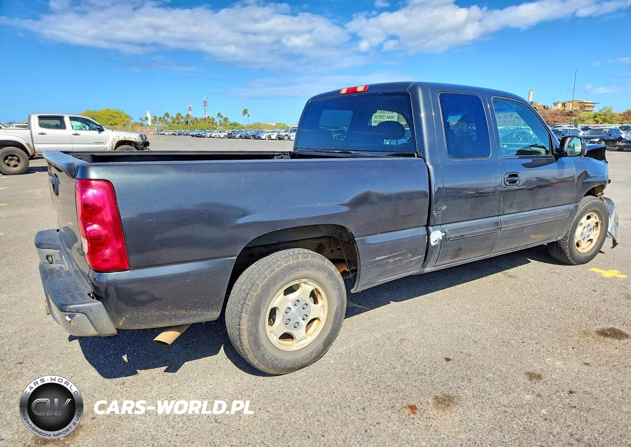 2003 Chevrolet Silverado C1500 VIN:2GCEC19V231352460 - 3