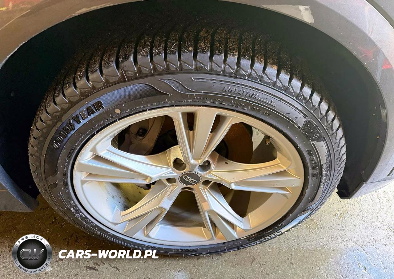 2019 Audi Q8 Premium Plus VIN:WA1BVAF19KD039112 - 12