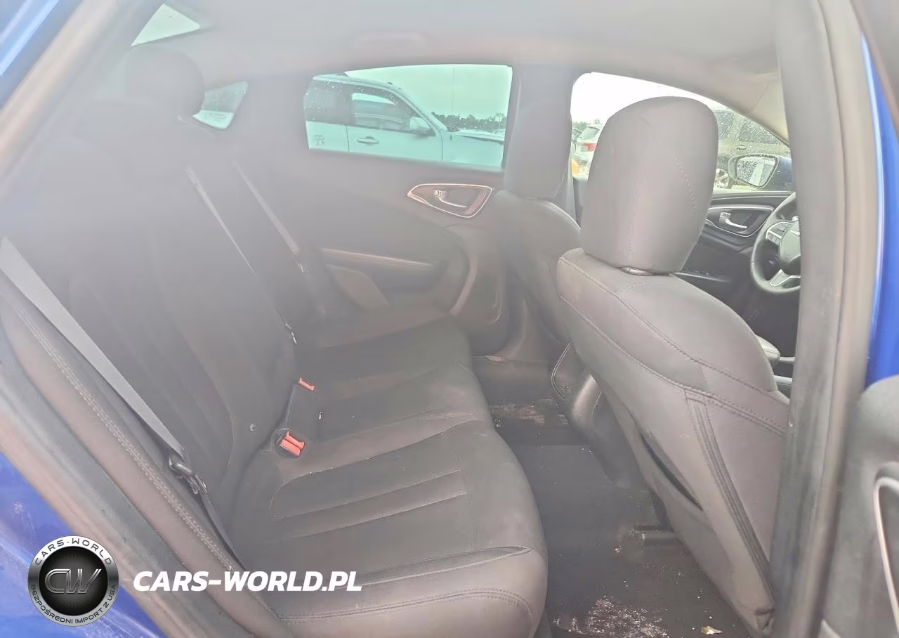 2015 Chrysler 200 Limited VIN:1C3CCCAB0FN699443 - 10