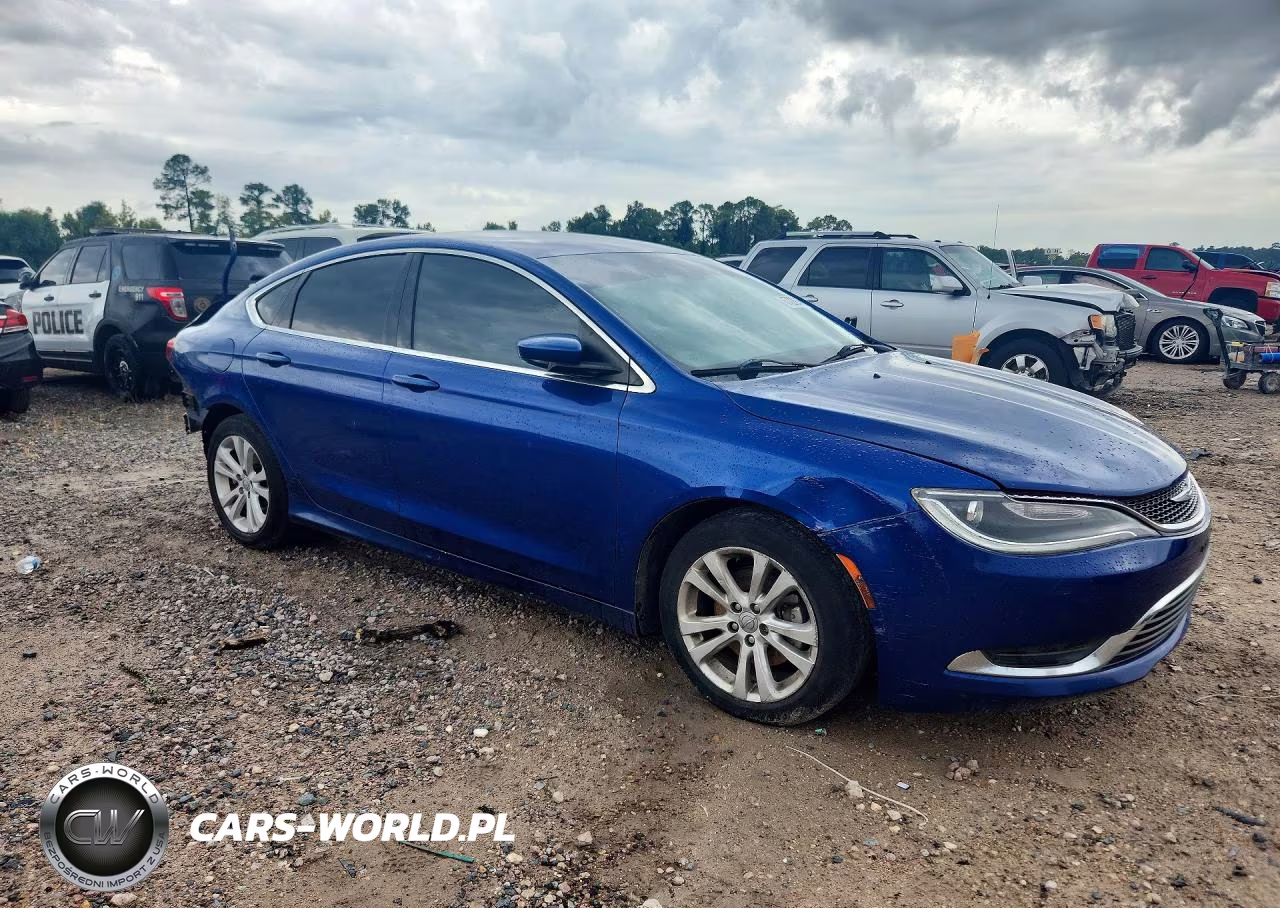 2015 Chrysler 200 Limited VIN:1C3CCCAB0FN699443 - 4