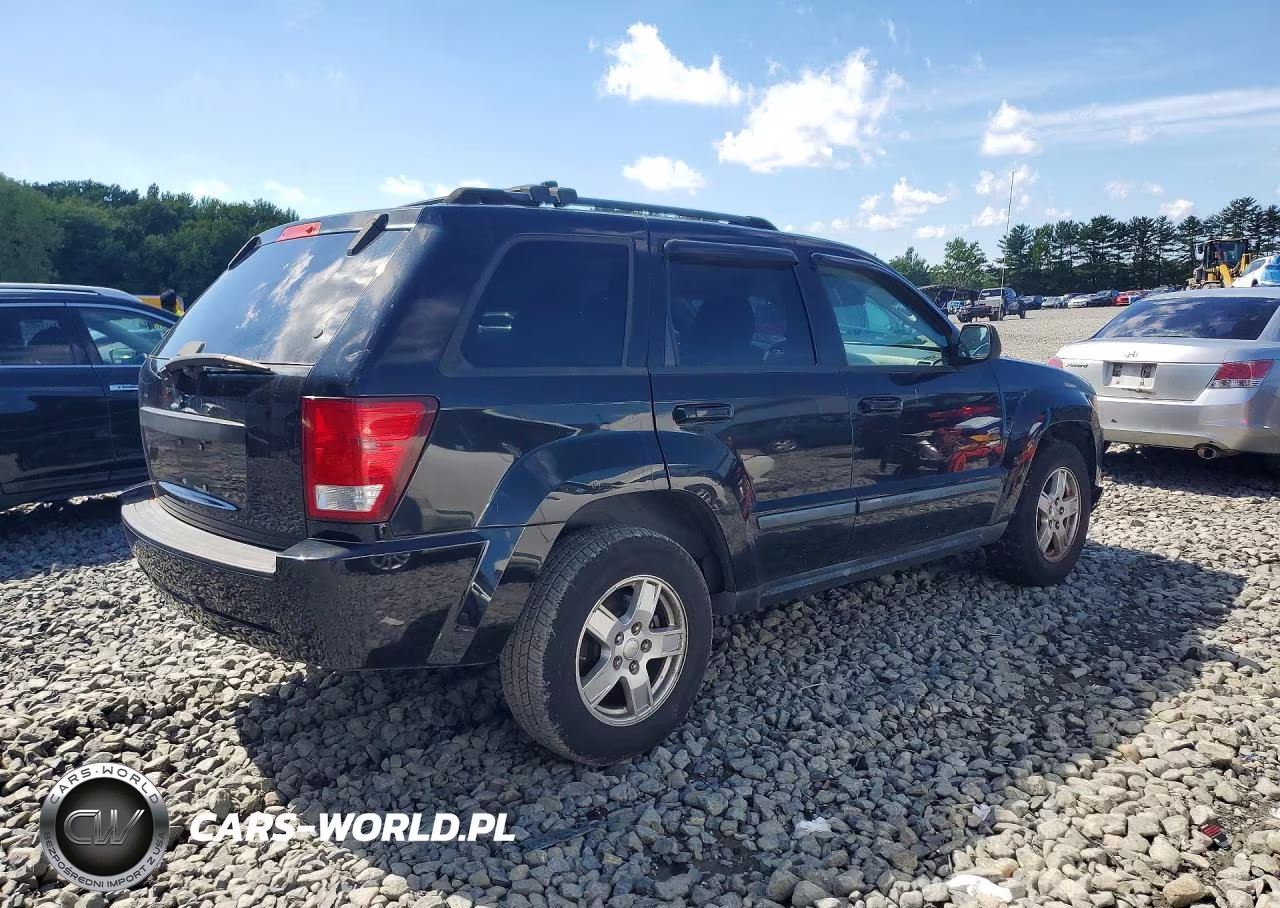 2007 Jeep Grand Cherokee Laredo VIN:1J8GR48K97C623832 - 3