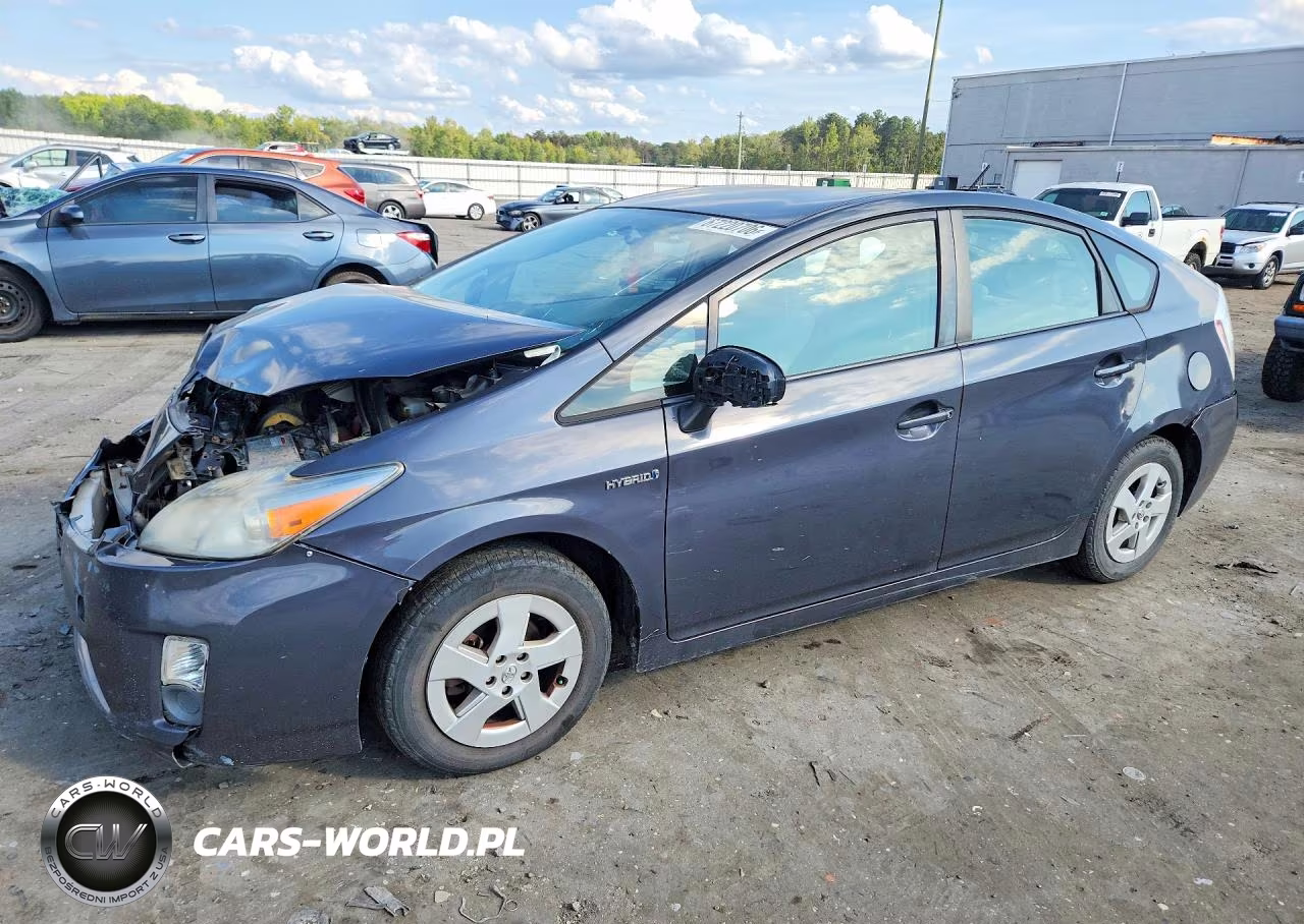 2011 Toyota Prius Three VIN:JTDKN3DU0B0302223 - 1