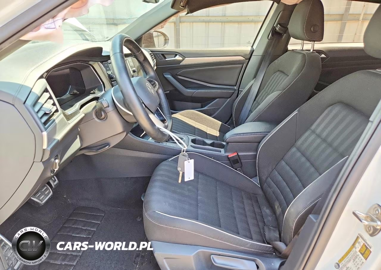 2023 Volkswagen Jetta Sport VIN:3VWBM7BU4PM025039 - 7