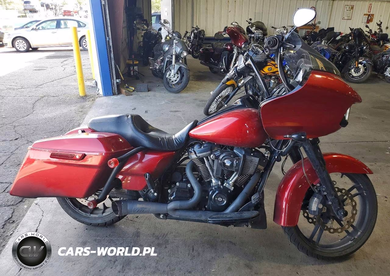 2018 Harley-Davidson Fltrxs Road Glide Special VIN:1HD1KTC19JB678030 - 1