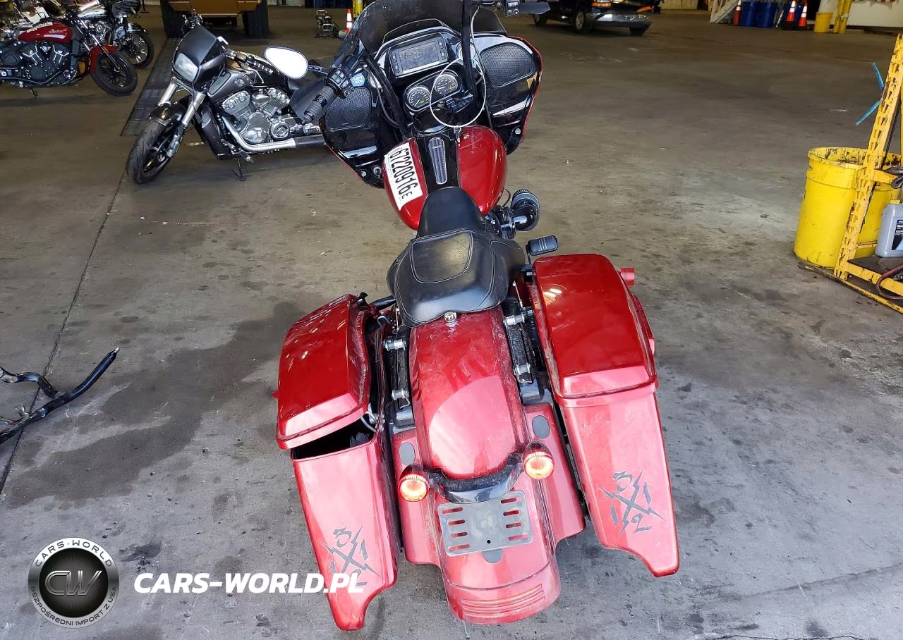 2018 Harley-Davidson Fltrxs Road Glide Special VIN:1HD1KTC19JB678030 - 4