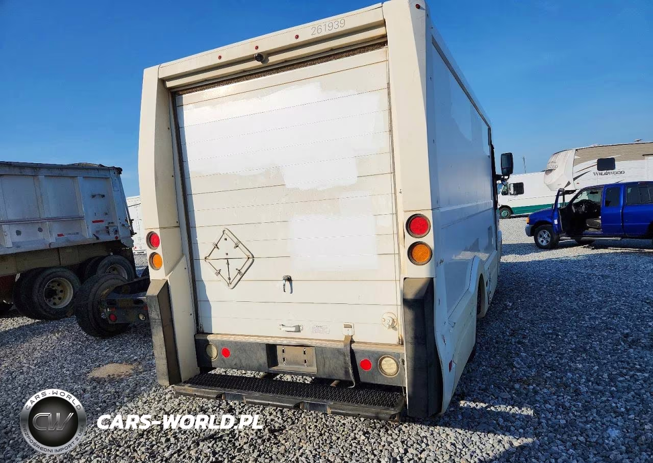 2018 Isuzu Reach Delivery Truck VIN:JALB4T178J7W00282 - 10