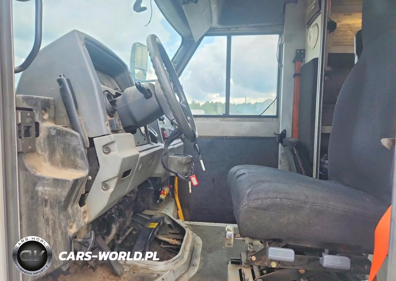 2018 Isuzu Reach Delivery Truck VIN:JALB4T178J7W00282 - 7