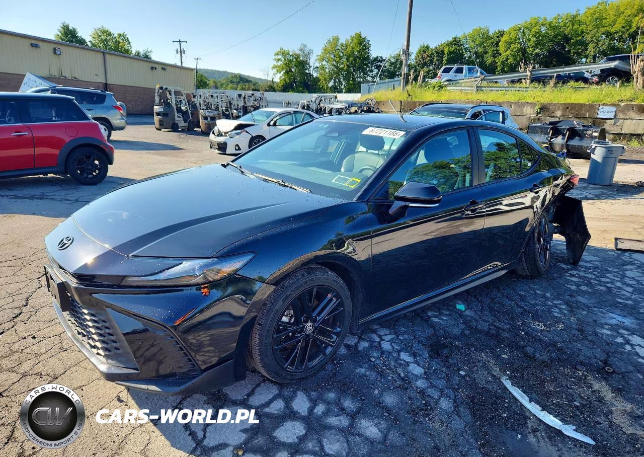 2025 Toyota Camry Se – zdjęcie 1 z 12