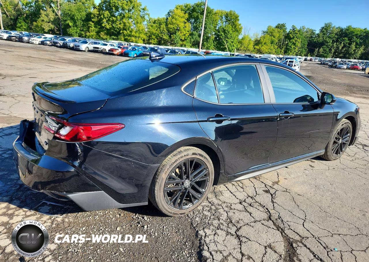 2025 Toyota Camry Se VIN:4T1DBADK3SU004418 - 3