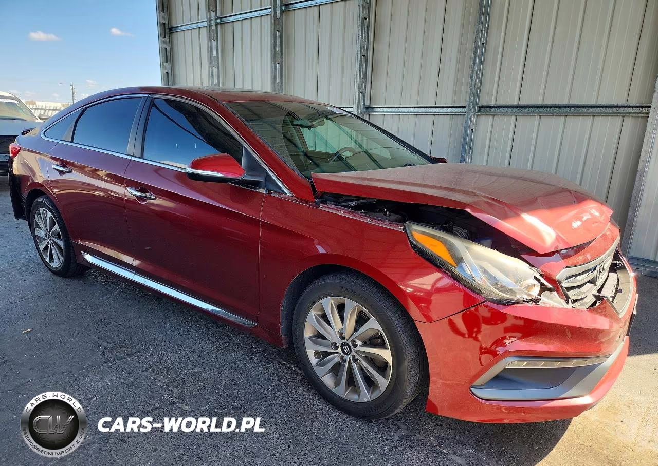 2016 Hyundai Sonata Sport VIN:5NPE34AFXGH434009 - 4