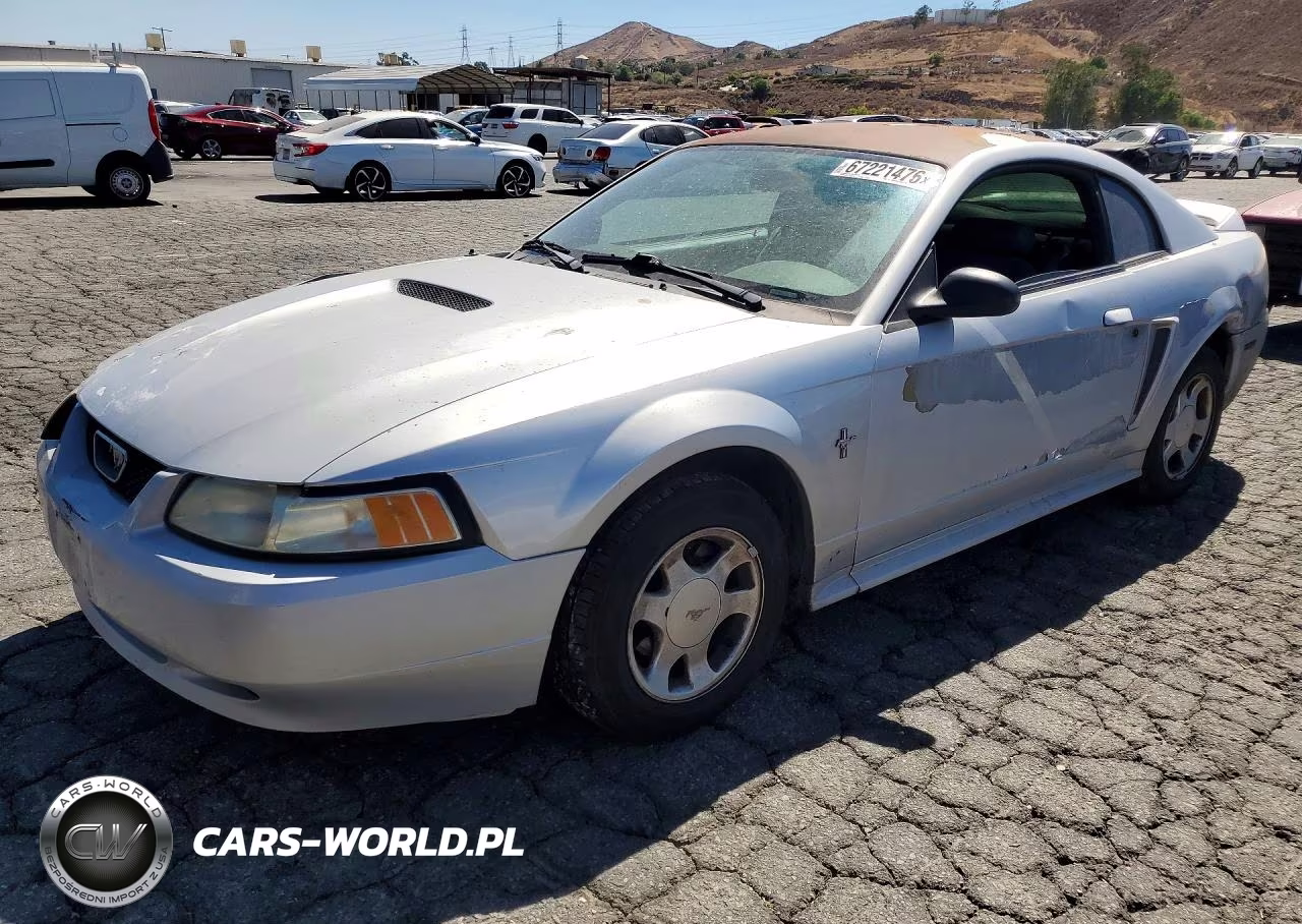 2000 Ford Mustang