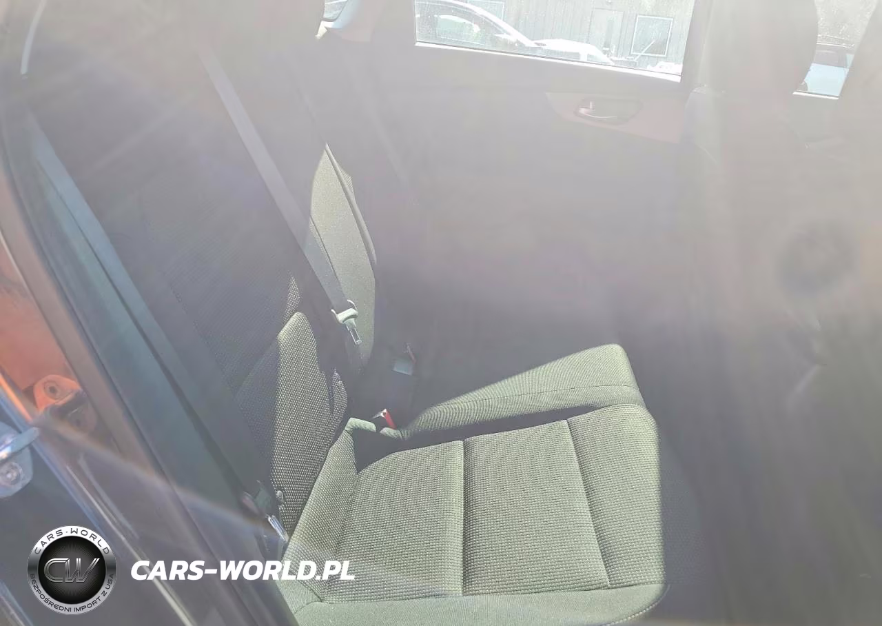 2019 Kia Forte Lxs VIN:3KPF24AD0KE076390 - 10