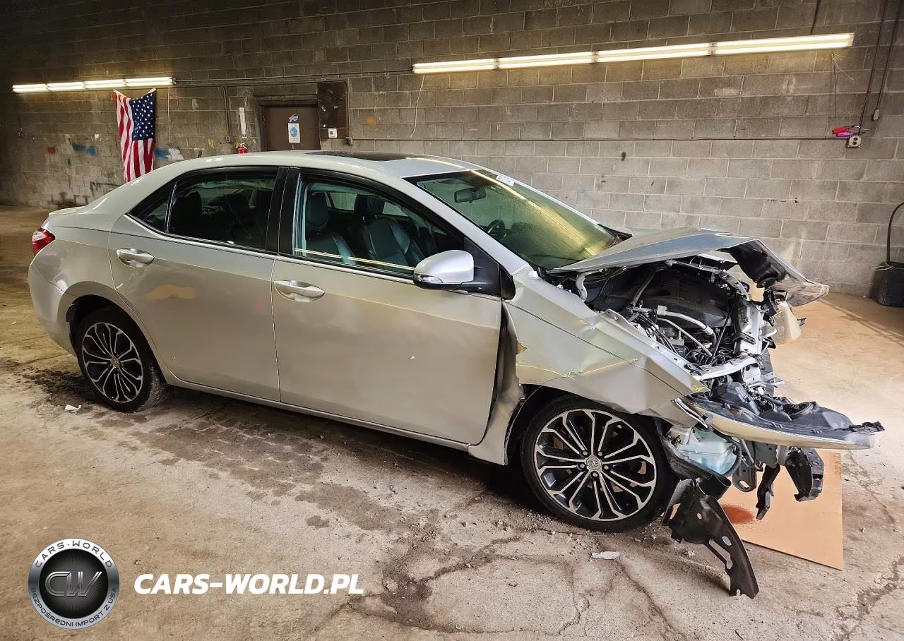 2015 Toyota Corolla S Plus VIN:2T1BURHE0FC467810 - 4