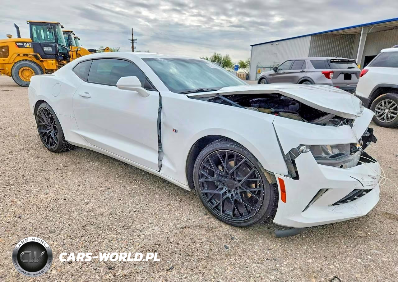 2018 Chevrolet Camaro Lt VIN:1G1FC1RX1J0166822 - 4