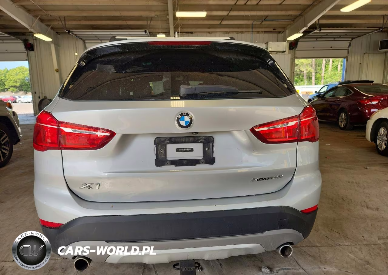 2018 BMW X1 xDrive28I VIN:WBXHT3C34J5L33469 - 6