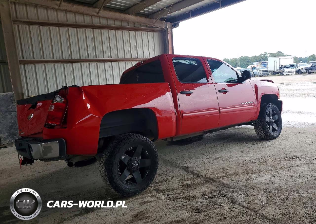 2011 Chevrolet Silverado C1500 Ls VIN:3GCPCREA3BG119834 - 3