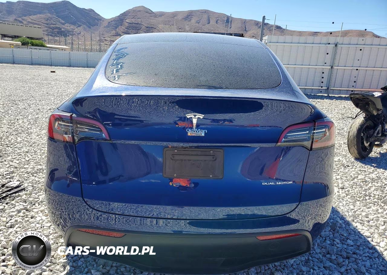 2023 Tesla Model Y VIN:7SAYGAEE2PF945068 - 6