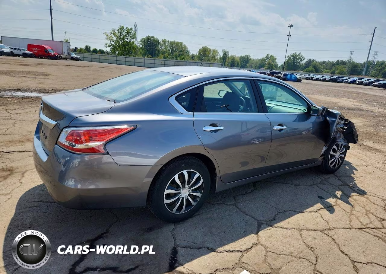 2015 Nissan Altima 2.5 S VIN:1N4AL3AP0FC413056 - 3