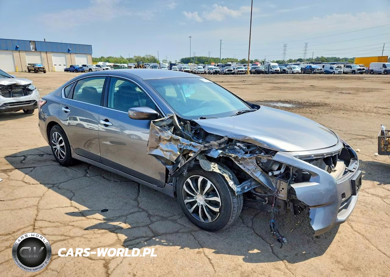2015 Nissan Altima 2.5 S VIN:1N4AL3AP0FC413056 - 4