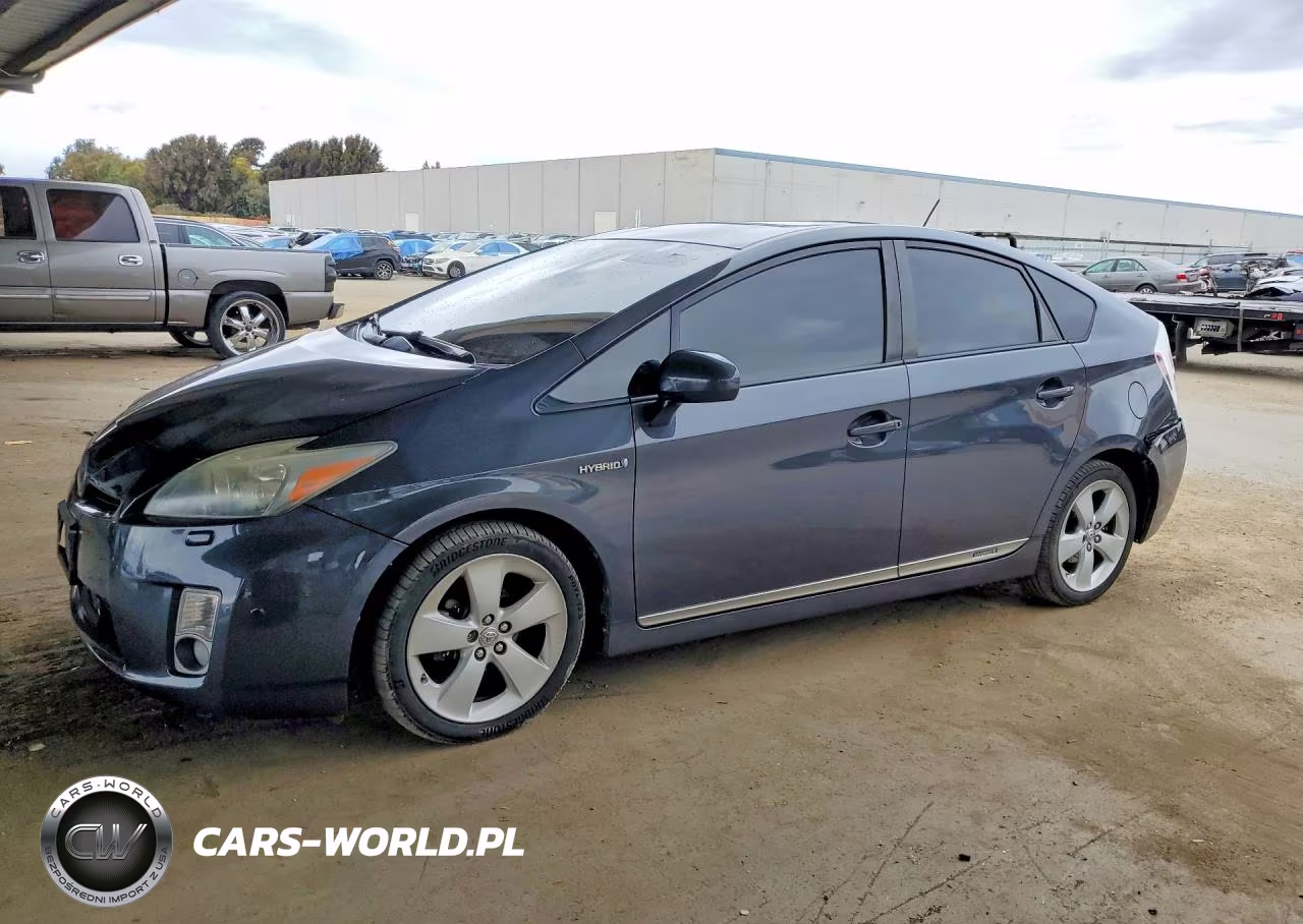 2010 Toyota Prius V – zdjęcie 1 z 12