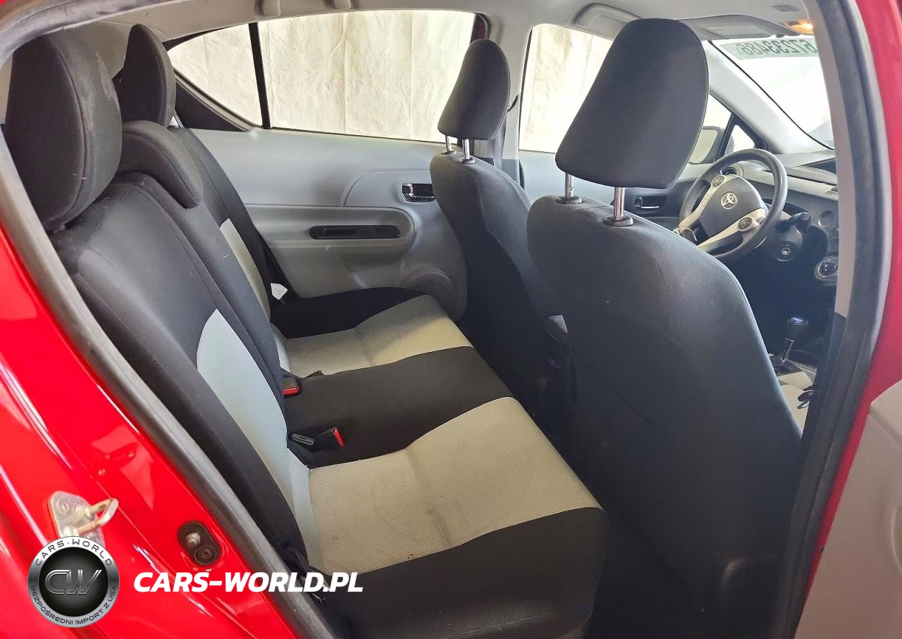2013 Toyota Prius C Two VIN:JTDKDTB34D1537783 - 10