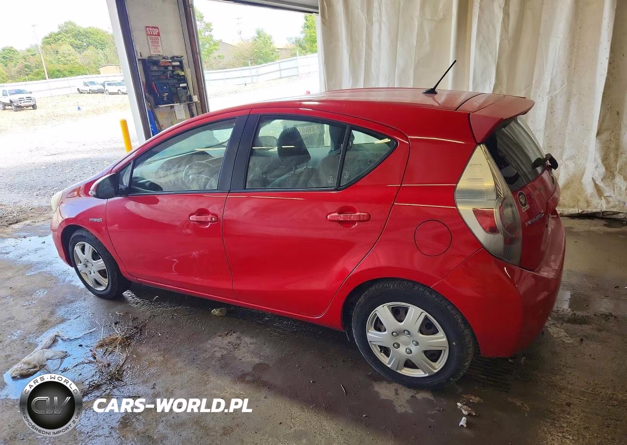 2013 Toyota Prius C Two VIN:JTDKDTB34D1537783 - 2