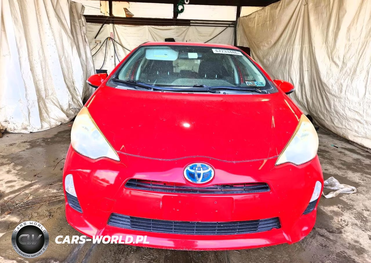 2013 Toyota Prius C Two VIN:JTDKDTB34D1537783 - 5