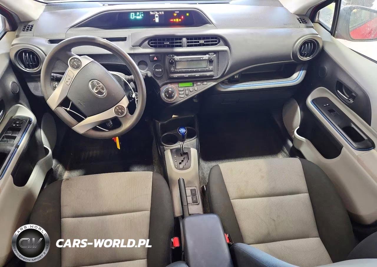2013 Toyota Prius C Two VIN:JTDKDTB34D1537783 - 8