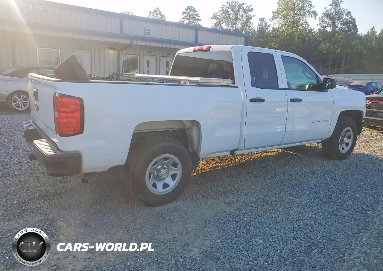 2018 Chevrolet Silverado C1500 VIN:1GCRCNEH6JZ353754 - 3