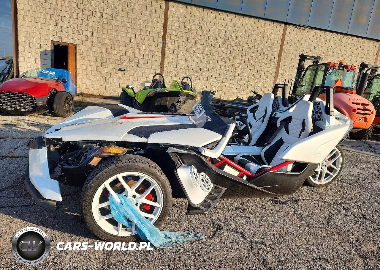 2016 Polaris Slingshot Sl VIN:57XAAPFA1G7113152 - 3