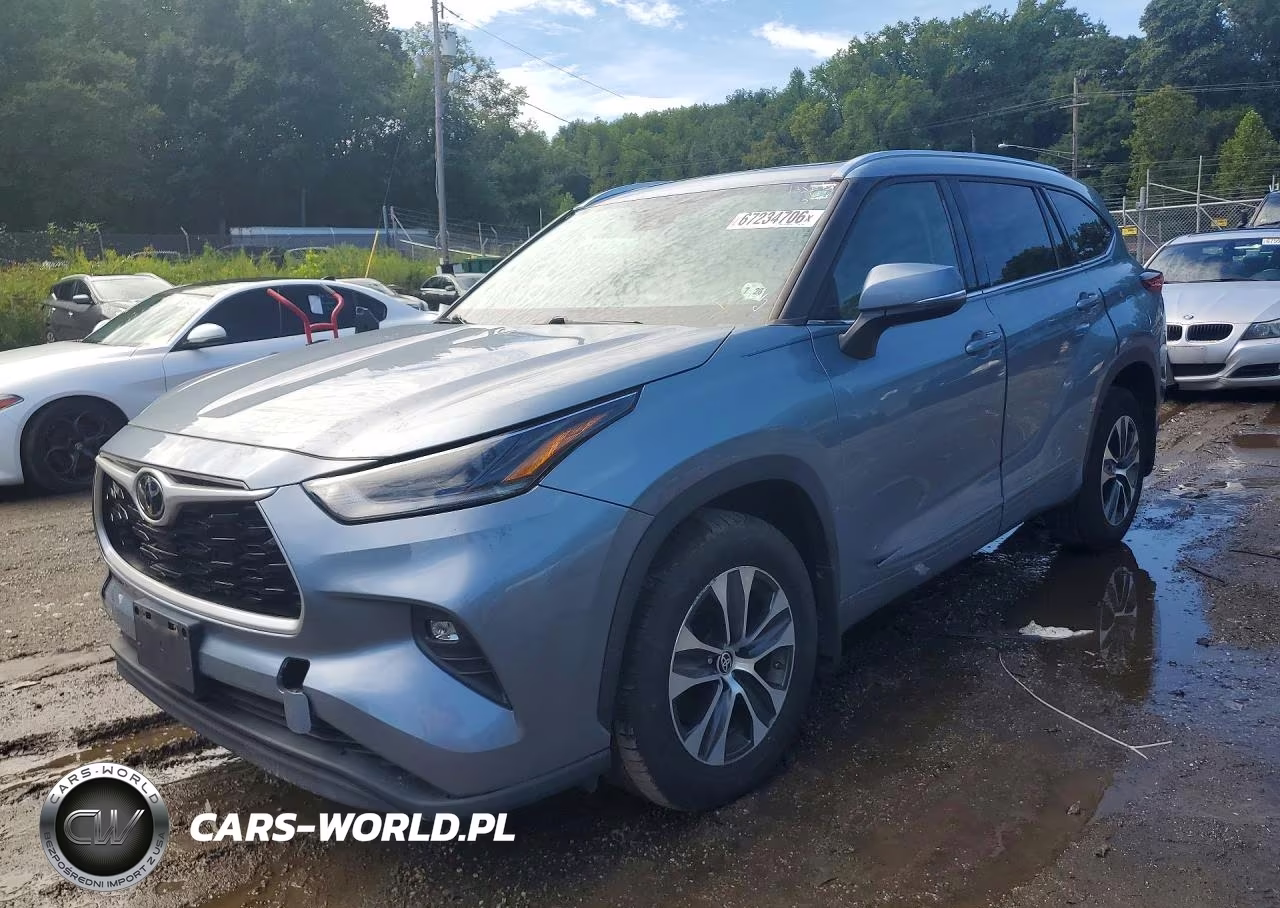 2021 Toyota Highlander Xle