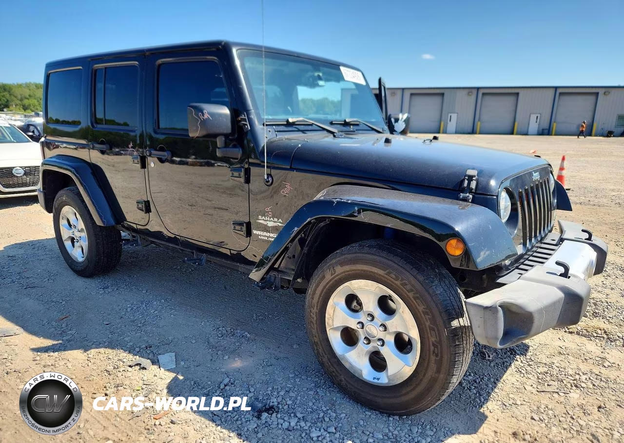 2015 Jeep Wrangler Unlimited Sahara VIN:1C4BJWEG7FL732776 - 4