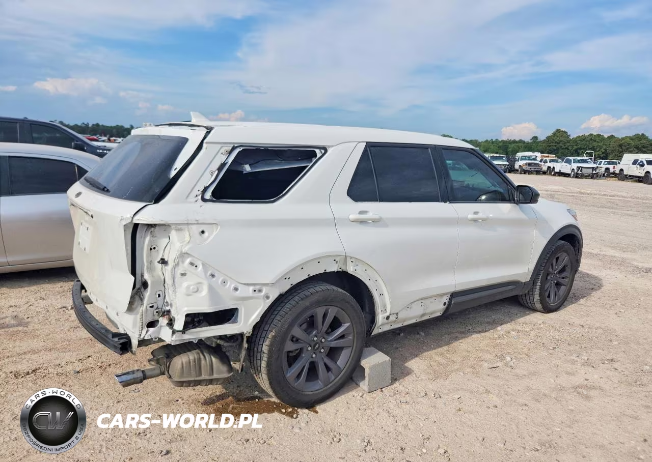 2023 Ford Explorer Xlt VIN:1FMSK7DH2PGB79666 - 3
