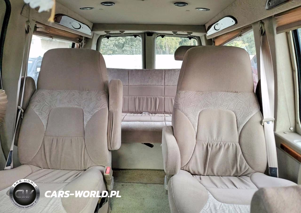 2001 Chevrolet Express 15 VIN:LOT-3-67236816 - 10