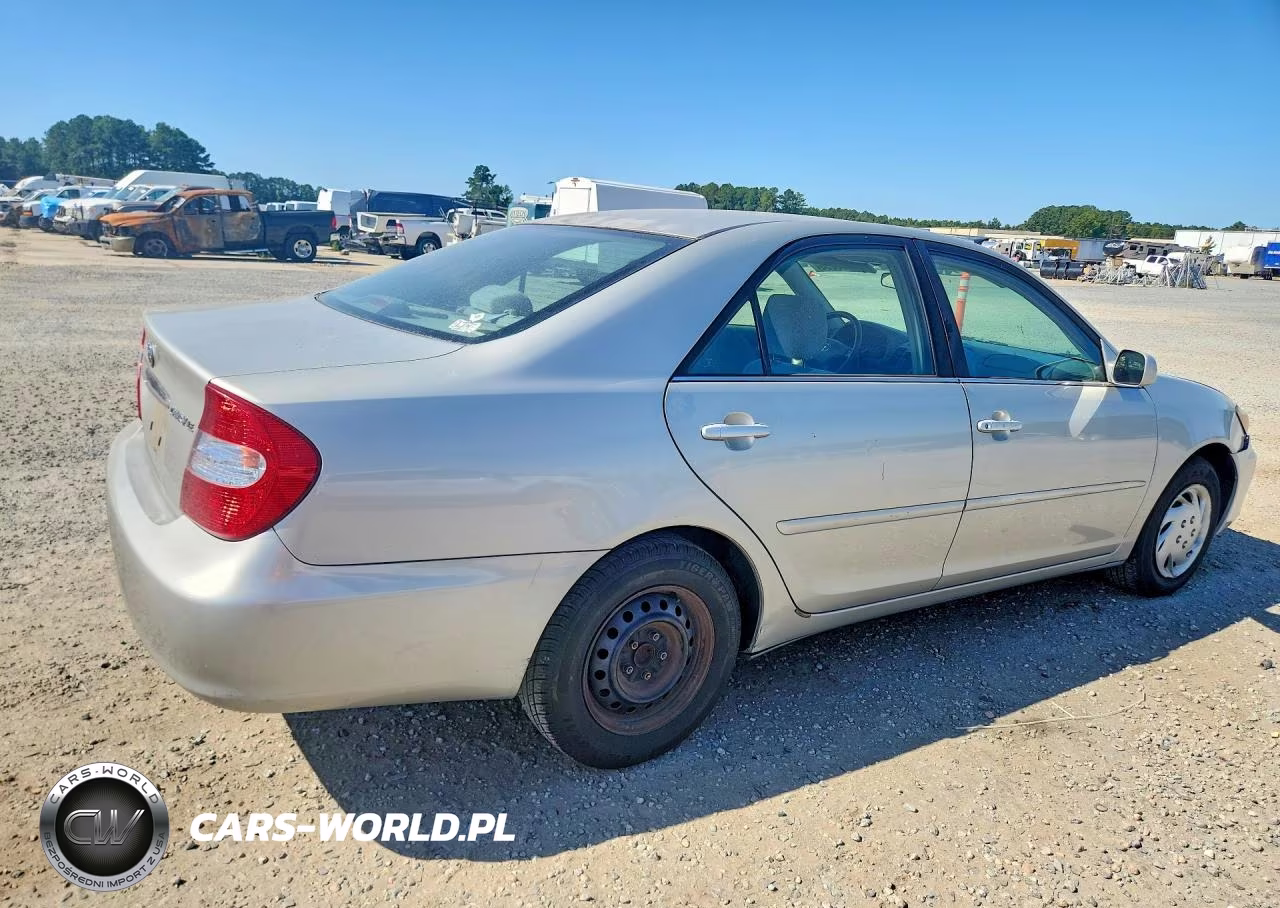 2004 Toyota Camry Le VIN:4T1BE32K24U264907 - 3
