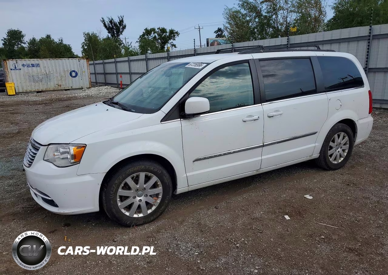 2016 Chrysler Town & Country Touring – zdjęcie 1 z 13