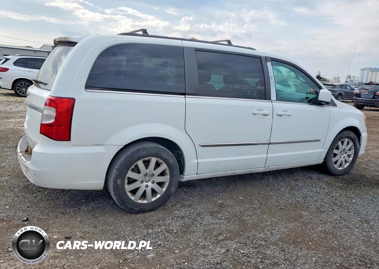 2016 Chrysler Town & Country Touring VIN:2C4RC1BG1GR198148 - 3