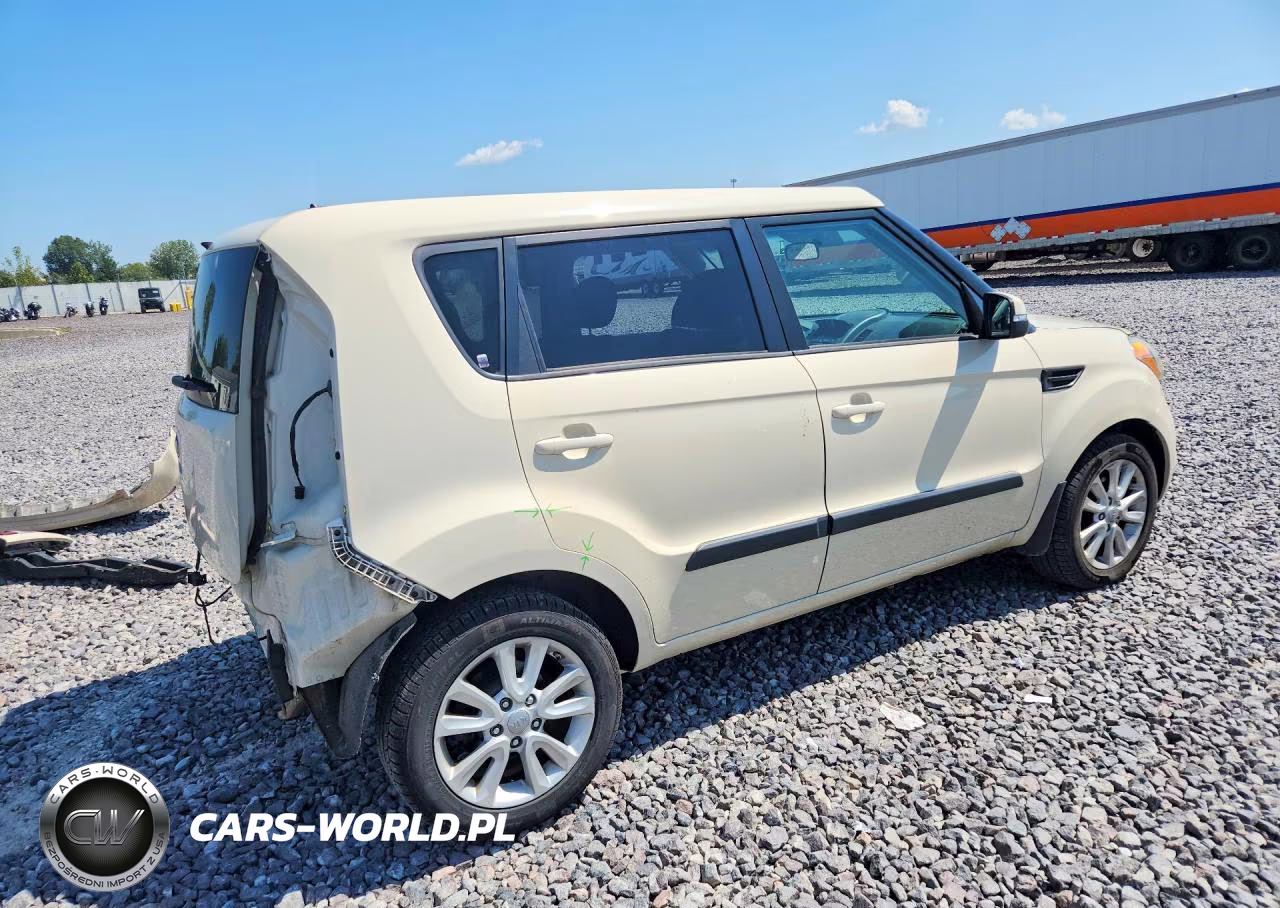 2013 Kia Soul + VIN:KNDJT2A68D7572473 - 3