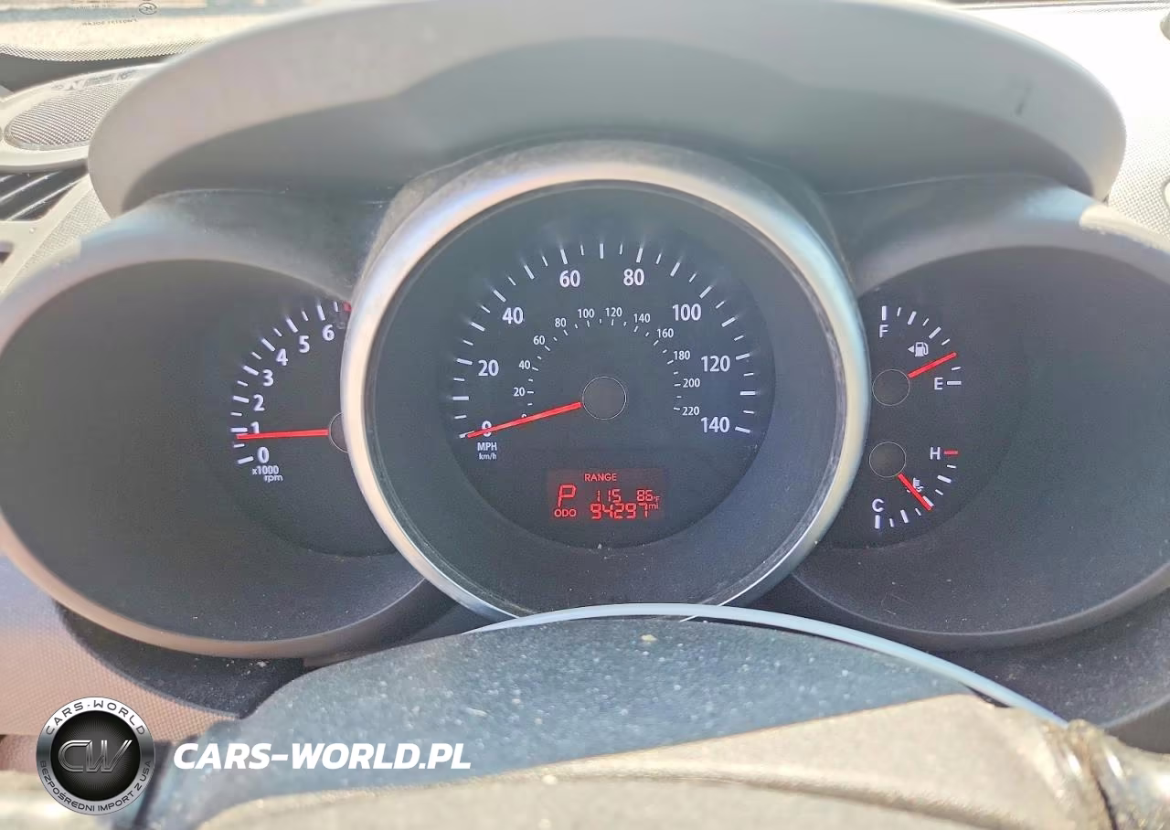 2013 Kia Soul + VIN:KNDJT2A68D7572473 - 9