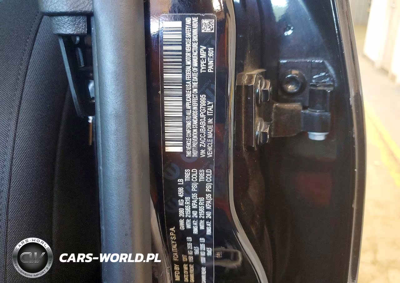 2018 Jeep Renegade Sport VIN:ZACCJBAB0JPG79995 - 13
