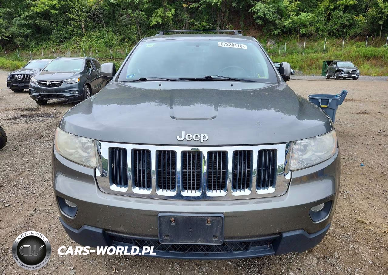 2013 Jeep Grand Cherokee Laredo VIN:1C4RJFAG0DC542612 - 5