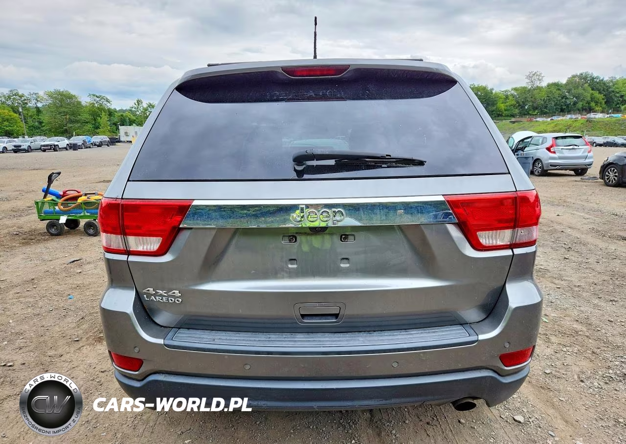 2013 Jeep Grand Cherokee Laredo VIN:1C4RJFAG0DC542612 - 6